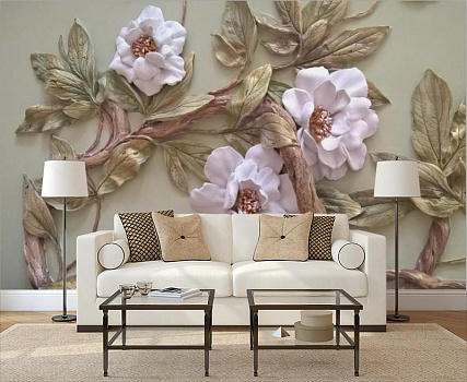 Барельеф с белыми цветами на дереве в интерьере гостиной с диваном
