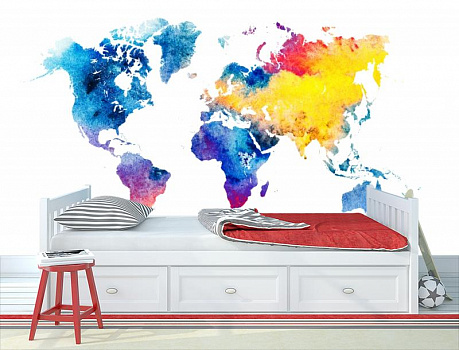 Разноцветная карта мира в интерьере детской комнаты мальчика