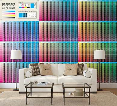 Разноцветная матрица в интерьере гостиной с диваном