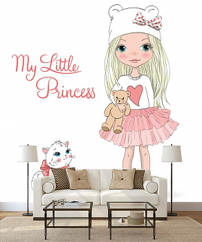 Маленькая принцесса в интерьере гостиной с диваном