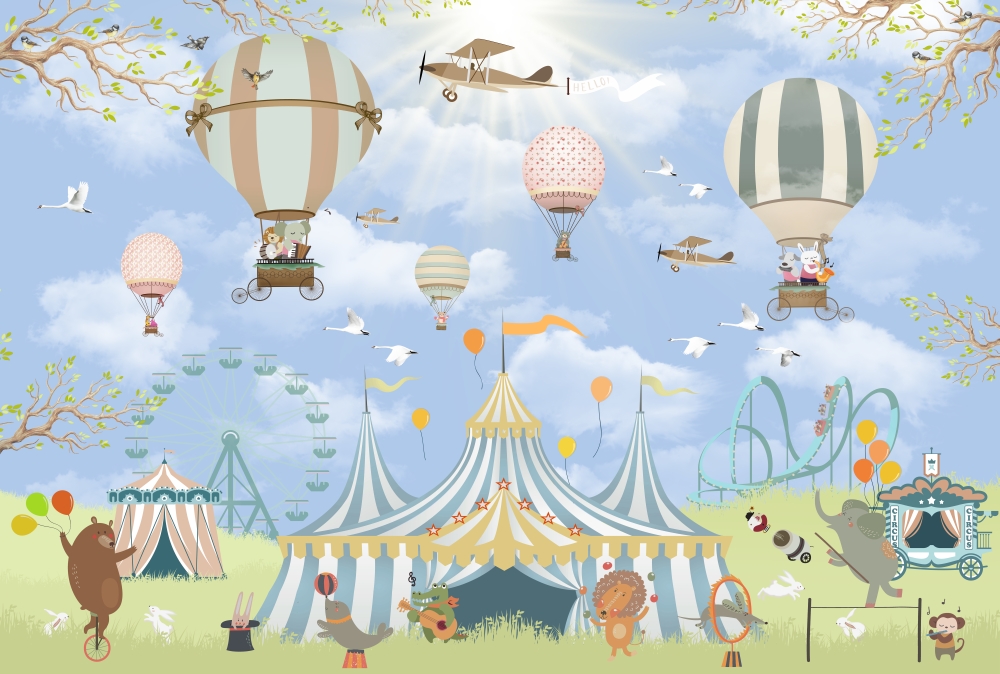 Воздушные шары и самолеты над цирком 