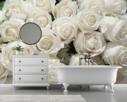Белоснежные розы в интерьере ванной