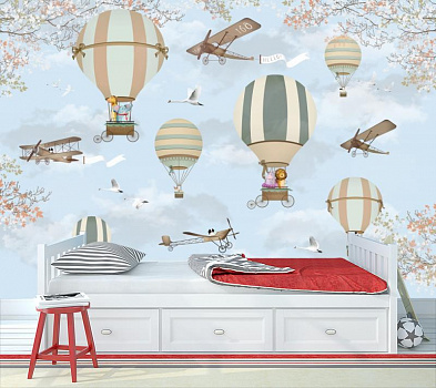 Воздушные шары на голубом небе в интерьере детской комнаты мальчика