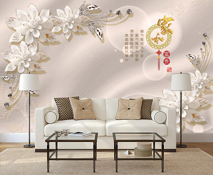 Белые цветы в нежном свете в интерьере гостиной с диваном