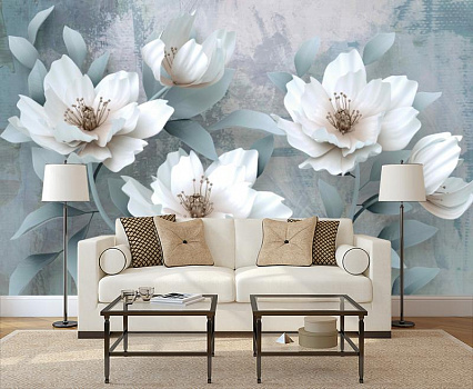 Белые цветы на сером в интерьере гостиной с диваном
