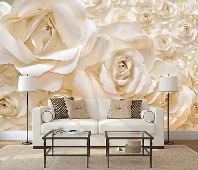 Стена из белых роз в интерьере гостиной с диваном