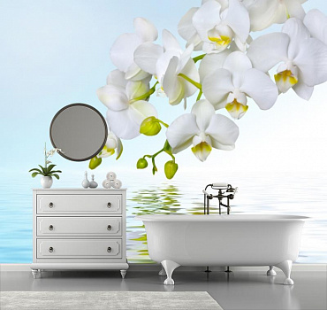 Отражение орхидеи  в интерьере ванной