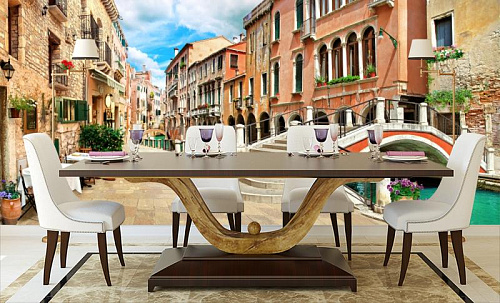 Мостики Венеции в интерьере кухни с большим столом