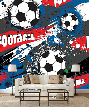 Яркий футбол в интерьере гостиной с диваном