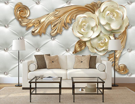 Золотые цветы на стальной стене в интерьере гостиной с диваном