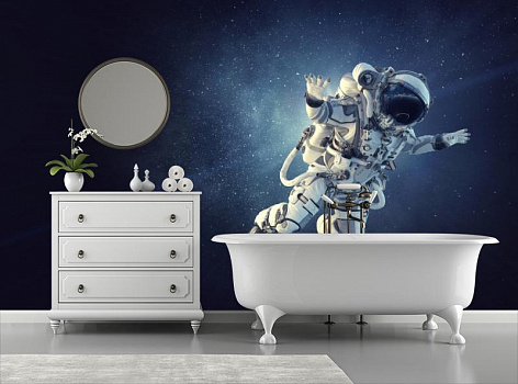 Космонавт  в интерьере ванной