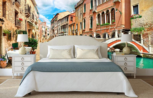 Мостики Венеции в интерьере спальни