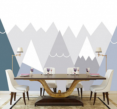 Треугольные горы в интерьере кухни с большим столом