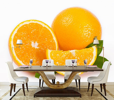Яркий апельсин в интерьере кухни с большим столом