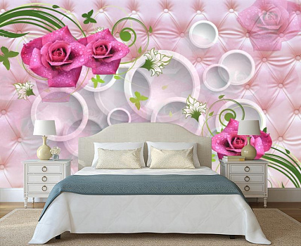 Розовые розы  в интерьере спальни
