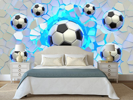 Футбольные мячи в интерьере спальни