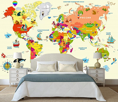 Яркая карта мира  в интерьере спальни