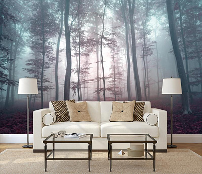 Лес в туманной дымке в интерьере гостиной с диваном