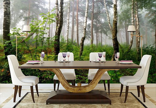 В лесной глуши в интерьере кухни с большим столом
