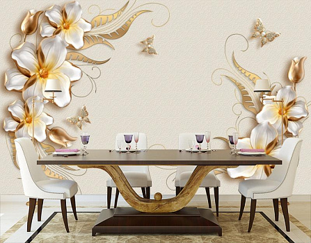 Белые цветы с золотом в интерьере кухни с большим столом