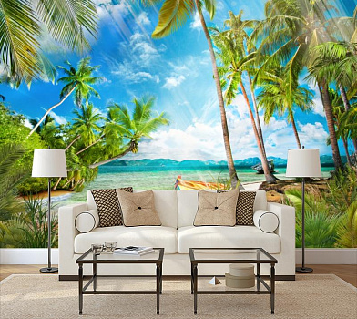 Пальмы под солнцем в интерьере гостиной с диваном
