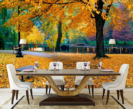Осенний парк в интерьере кухни с большим столом