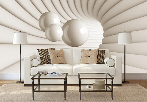 Блестящие шары в интерьере гостиной с диваном