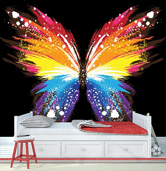 Яркая бабочка в ночи в интерьере детской комнаты мальчика