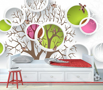 Дерево в разноцветных кругах в интерьере детской комнаты мальчика