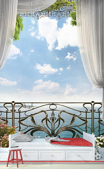 Кованный балкон с видом на море в интерьере детской комнаты мальчика