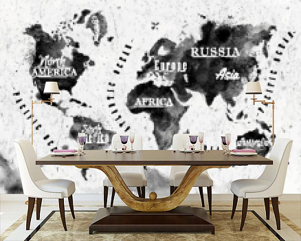 Черно-белая карта мира в интерьере кухни с большим столом