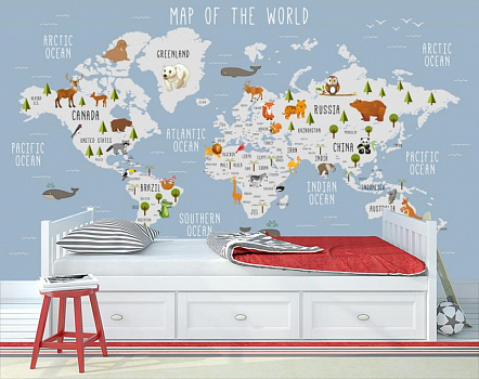 Карта мира с животными в интерьере детской комнаты мальчика
