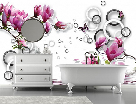 Розовые цветы с кольцами в интерьере ванной