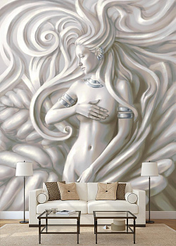 Белая женщина в интерьере гостиной с диваном