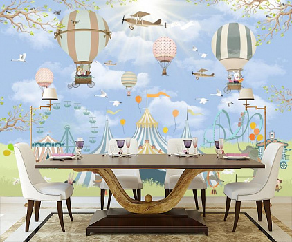 Воздушные шары и самолеты над цирком  в интерьере кухни с большим столом