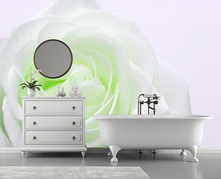 Светящаяся белая роза в интерьере ванной
