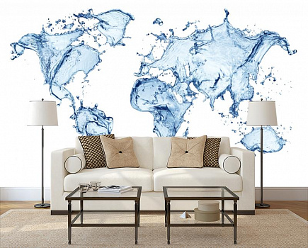 Карта мира из воды в интерьере гостиной с диваном