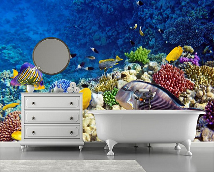 Красочный подводный мир в интерьере ванной