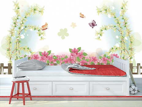 Бабочки на розовыми цветочками в интерьере детской комнаты мальчика