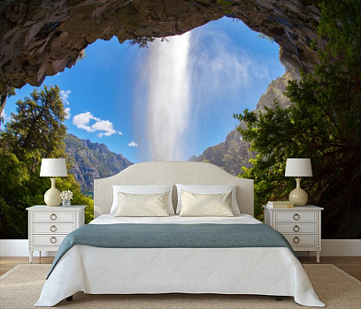 Горный водопад в интерьере спальни