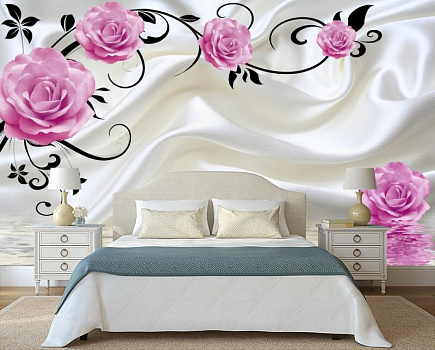 Розы и белый шелк в интерьере спальни