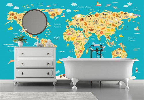 Животные на карте мира в интерьере ванной