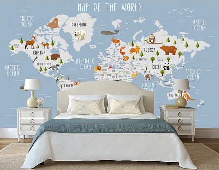 Карта мира с животными в интерьере спальни