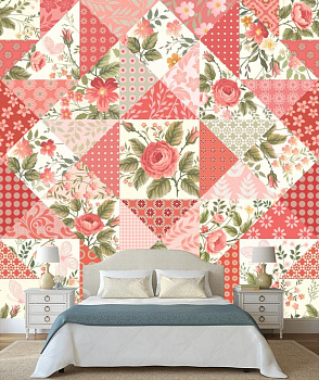 Орнамент из розовых цветов в интерьере спальни