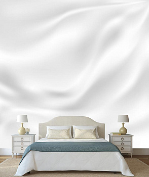 Белый шелк в интерьере спальни