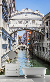 Мост вздохов в Италии в интерьере ванной