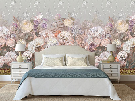 Белые цветы на нежном сером фоне в интерьере спальни