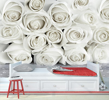 Бутоны белых роз с каплями воды  в интерьере детской комнаты мальчика